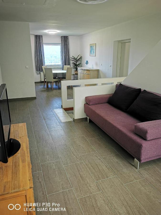 Großzügige Wohnung in wunderbarer Aussichtslage Villach Exterior foto